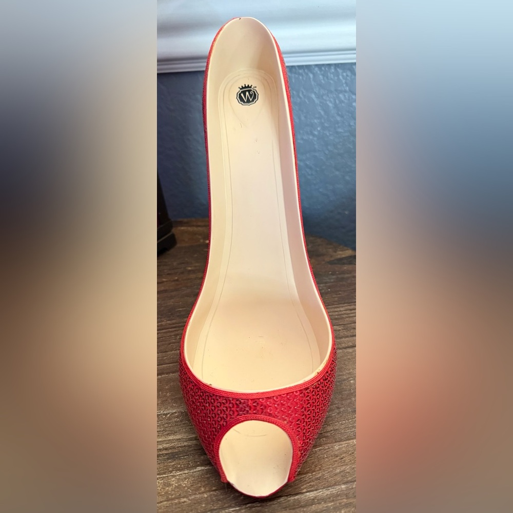 Wild Eye Designs red sequin stiletto high heel wine bottle holder